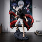 Tokyo ghoul ken kaneki figura crno bijela anime s crvenim prošivenim plaštem na kamenoj postoljedi 24 cm