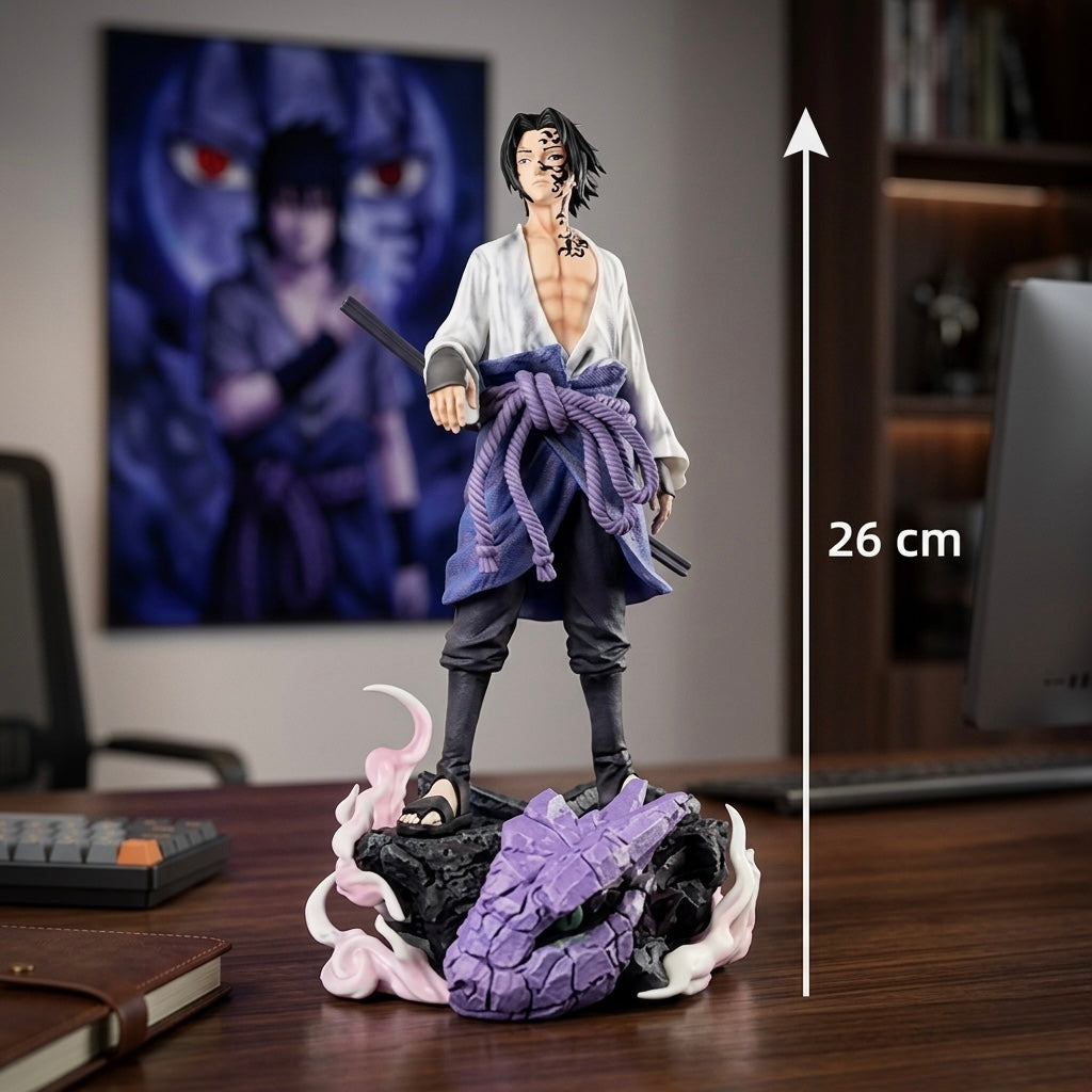 26 cm visoka detaljna smolena figura anime lika itachija uchihe u bijeloj haljini s ljubičastim pojasom na kamenitom postolju