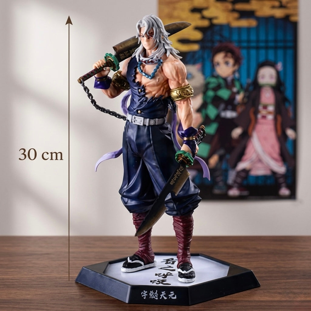 Detaljna resin figura inosuke hashibira iz demon slayera, visine 30 cm, srebrne kose i tamnoplave odjeće sa zlatnim detaljima