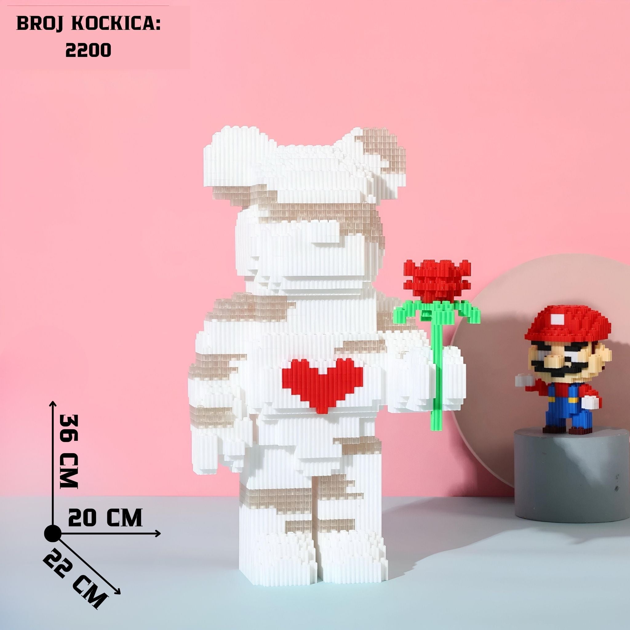 Blocky bear figure with a rose from MEDO SA RUŽAMA LEGO, 2200 pieces