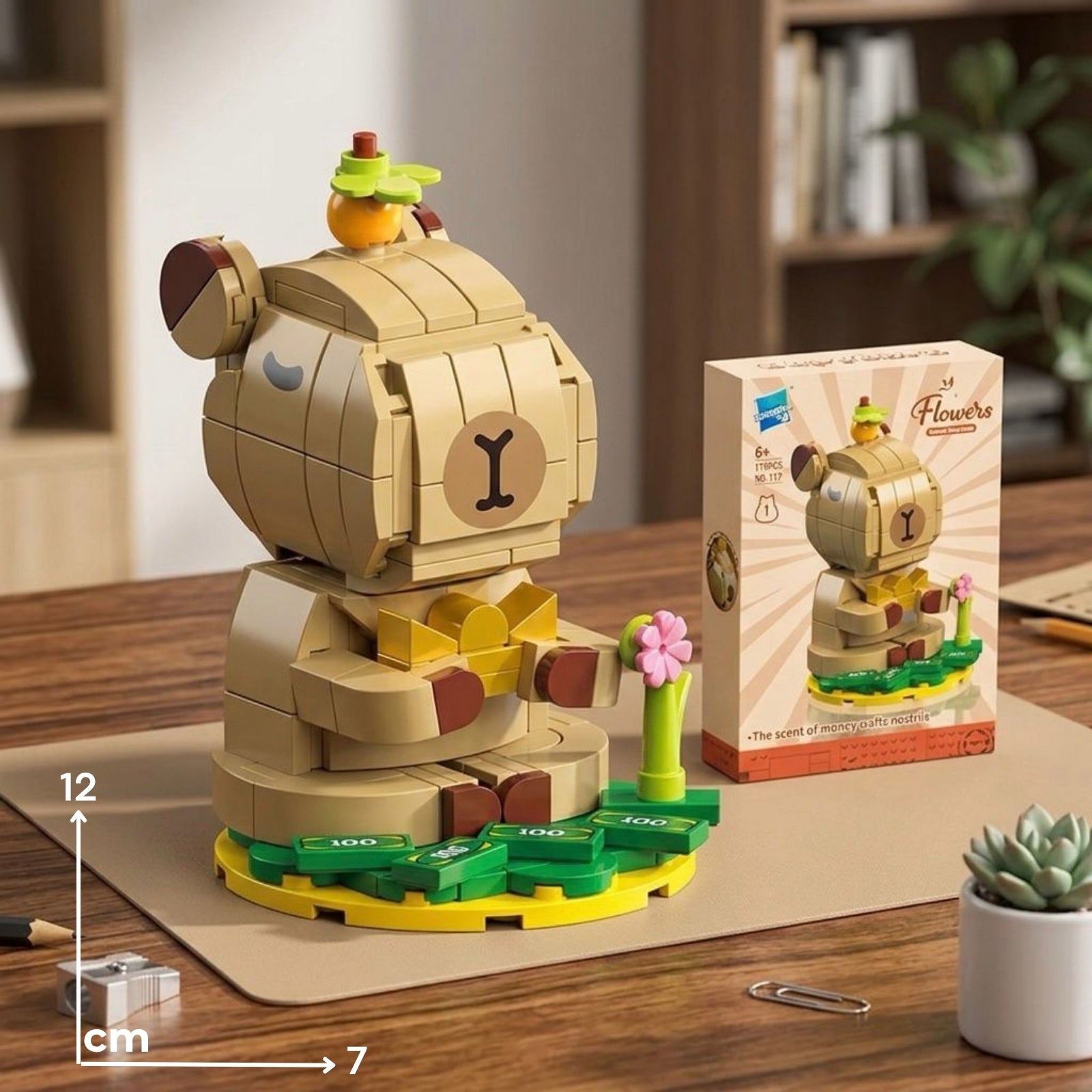 Bež kapibara figure od LEGO kocaka s smeđim detaljima i malim narančastim cvijetom na glavi