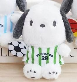 Snoopy plišani privjesak bijeli plišani plišani pas u zeleno bijelom prugastom nogometnom dresu s natpisom pochacco 29