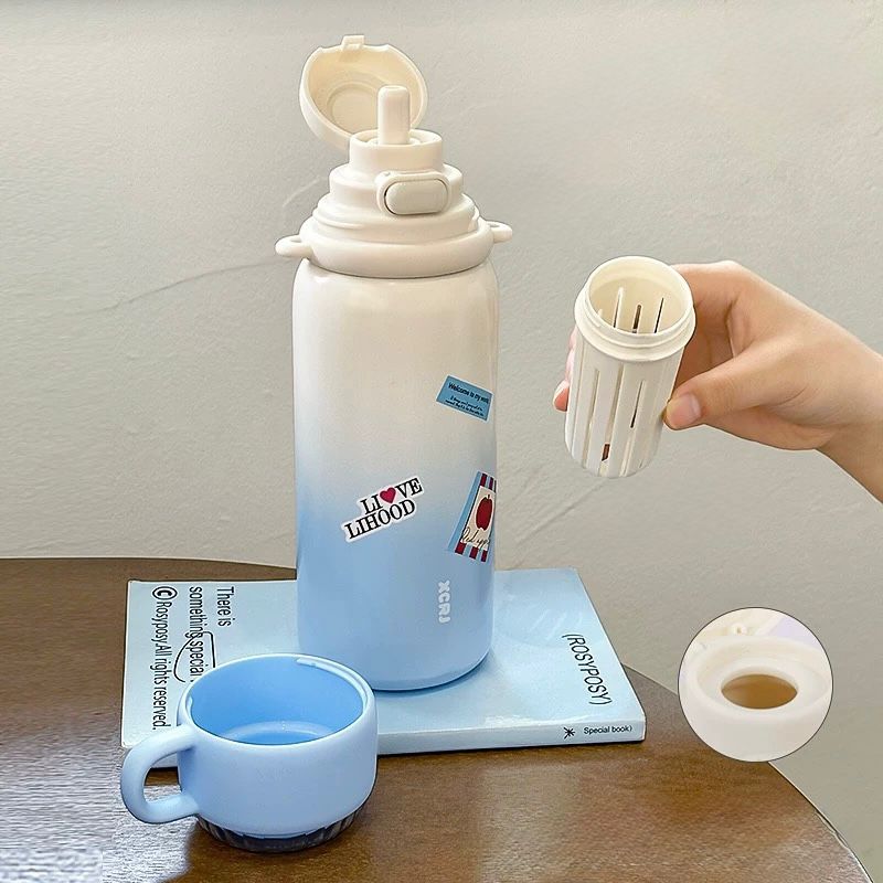 Elegantna termos boca od nehrđajućeg čelika 620 ml plavo bijelog gradijenta s flip lidom i i ♥ lifeood naljepnicom