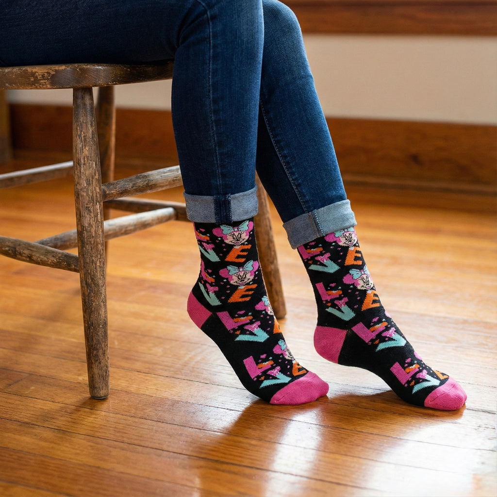 Minnie Mouse čarape s ružičastim, tirkiznim i narančastim natpisom ljubav i facama