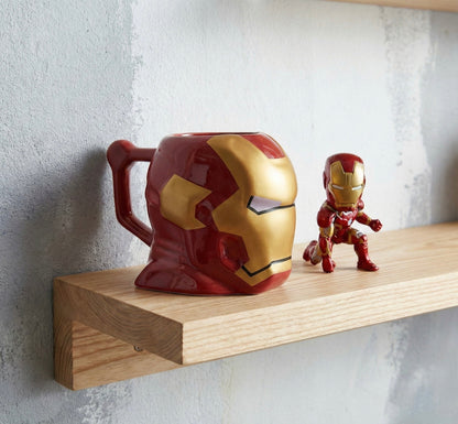 Iron Man keramička šolja s crveno-zlatnim dizajnom kacige