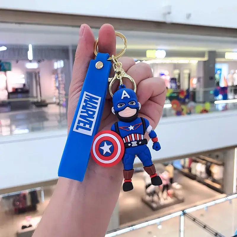 Zlatni privjesak Captain America za ljubitelje superheroja i kolekcionare