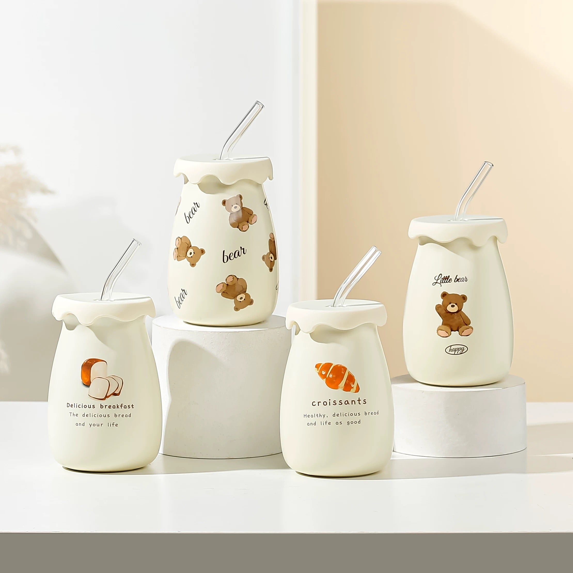 Ceramic cups with straws featuring bear designs from Lovely Breakfast keramička set