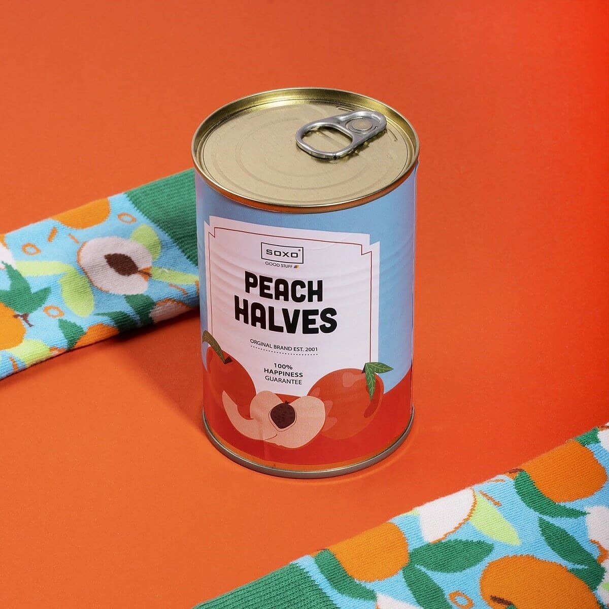 Canned peach halves in ČARAPE U KONZERVI, savršeno za šarene čarape vesele