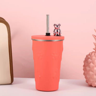 Coral-colored BEAR TERMOS ČAŠA OD NEHRĐAJUĆEG ČELIKA with metal straw and bear figurine