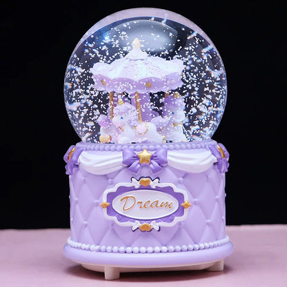 Purple carousel snow globe iz UNICORN KUGLA, savršena ukrasna kugla dekorativna