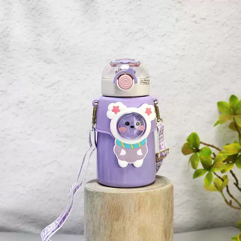 Purple termos boca s cartoon medvjedom, savršen za djecu i zaljubljenike u voće