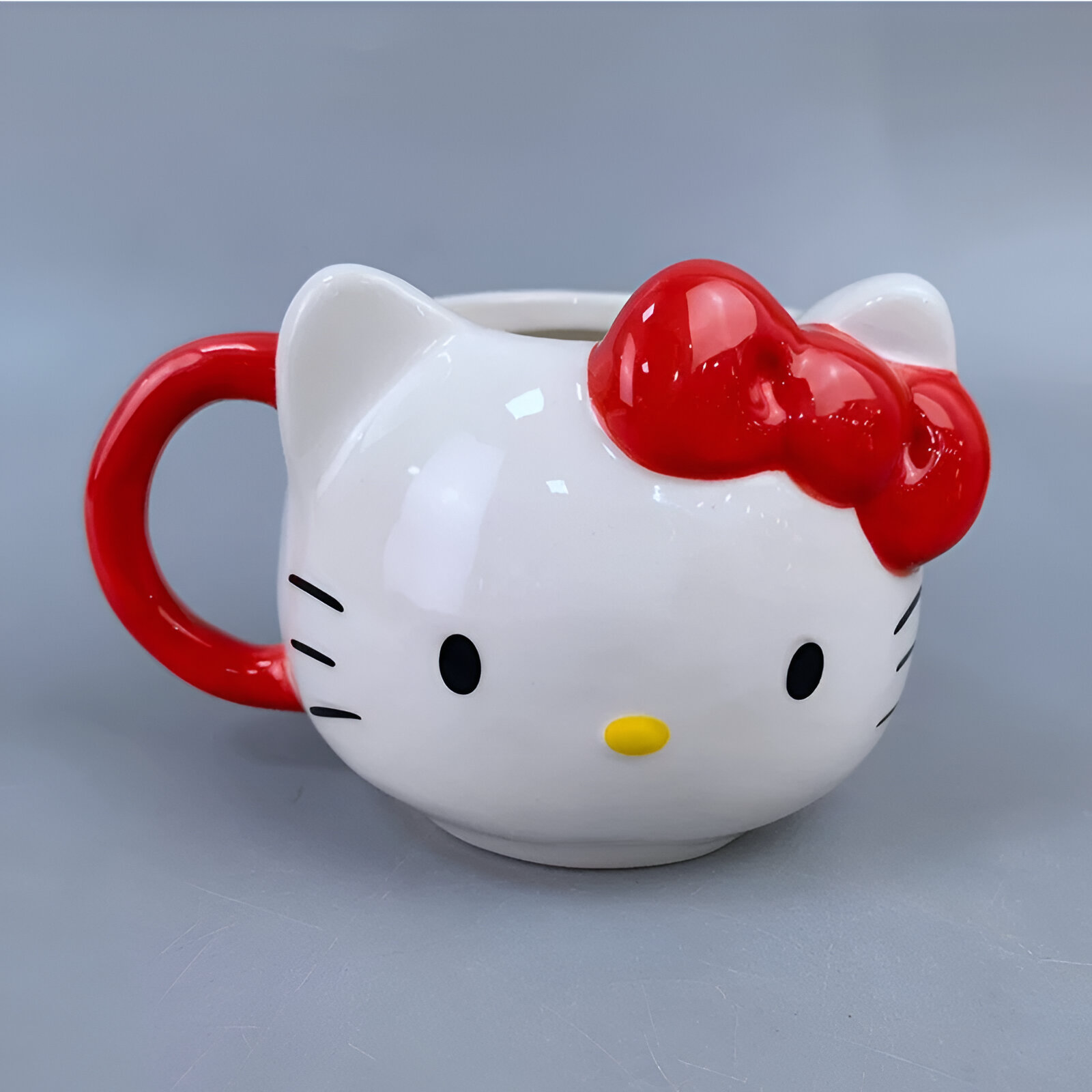 Hello Kitty keramička šolja s ljubavnim motivima za svaki dan