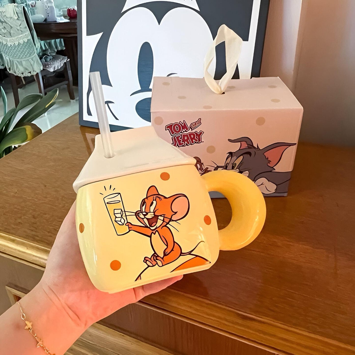 Jerry tematska šolja s slamkom iz seta Tom and Jerry keramička šolja