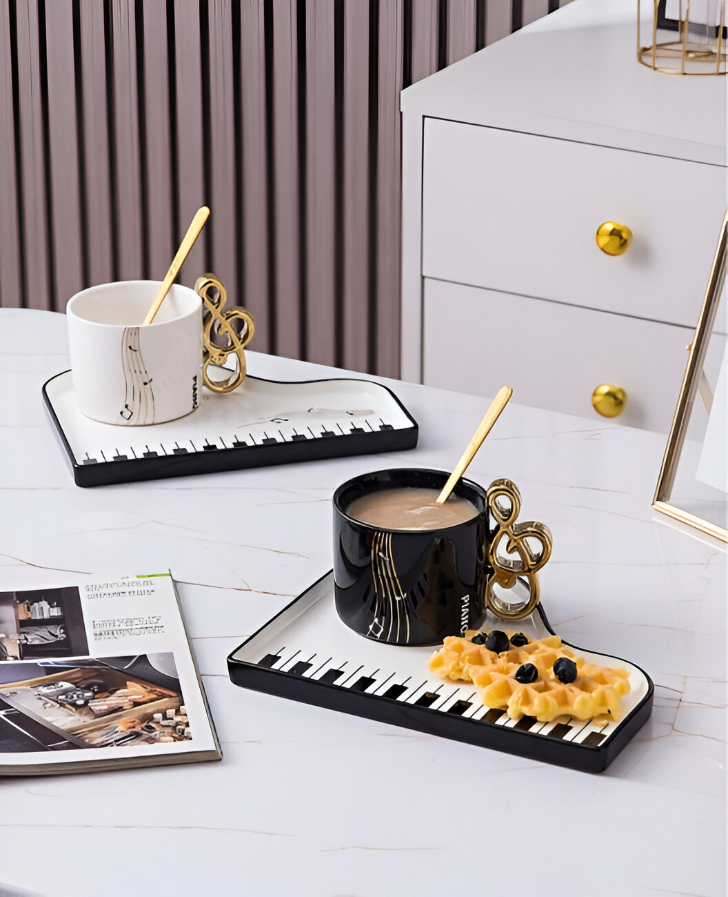 Piano-themed mug and tray set, MUSIC NOTES KERAMIČKA ŠOLJA + KAŠIKA, idealna za ljubitelje glazbe