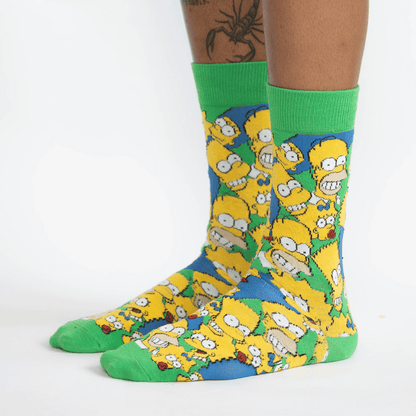 Simpson-themed čarape s raznim likovima iz serije The Simpsons