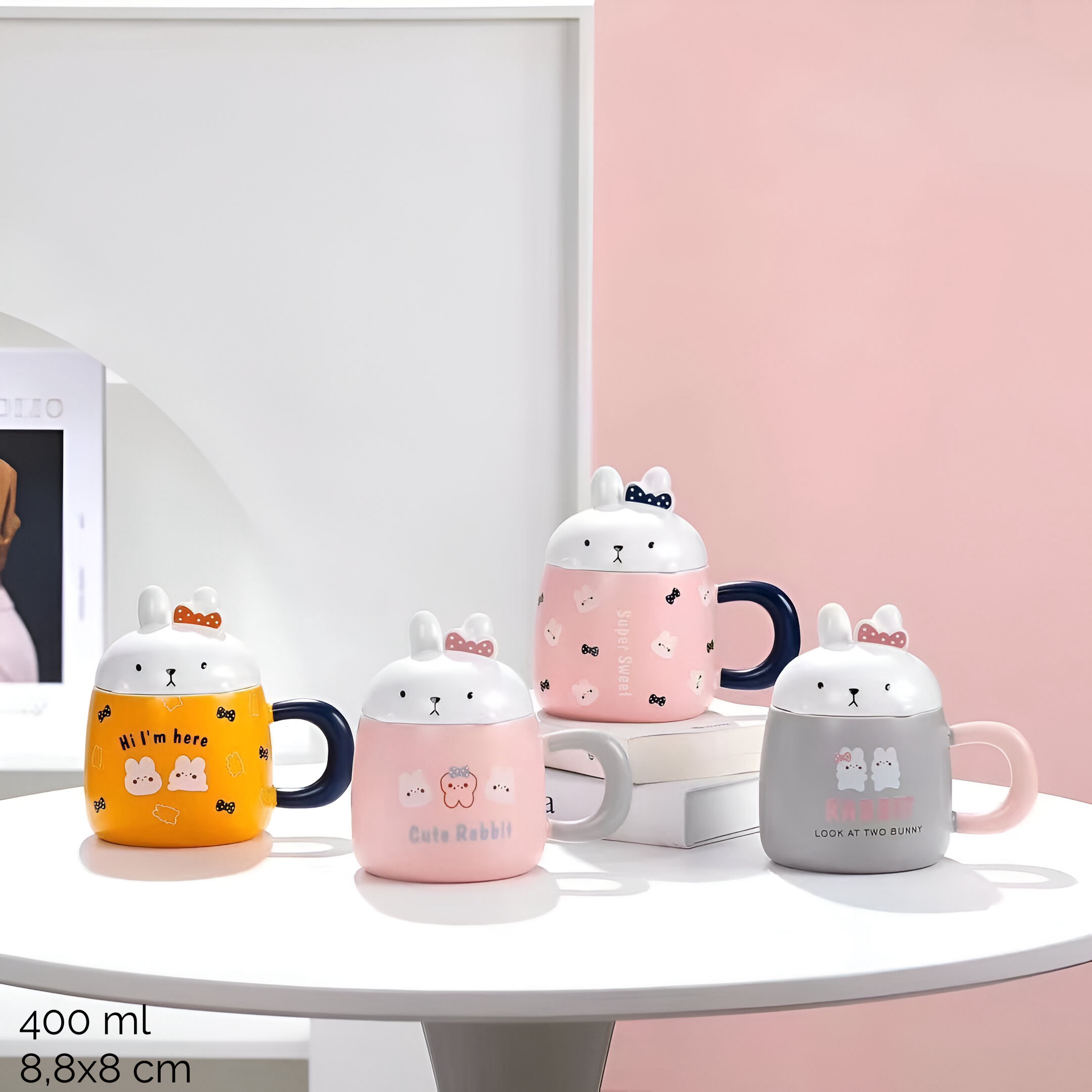 Četiri keramičke šolje s motivima zeca, dio keramičkog seta Rabbit Keramička Šolja