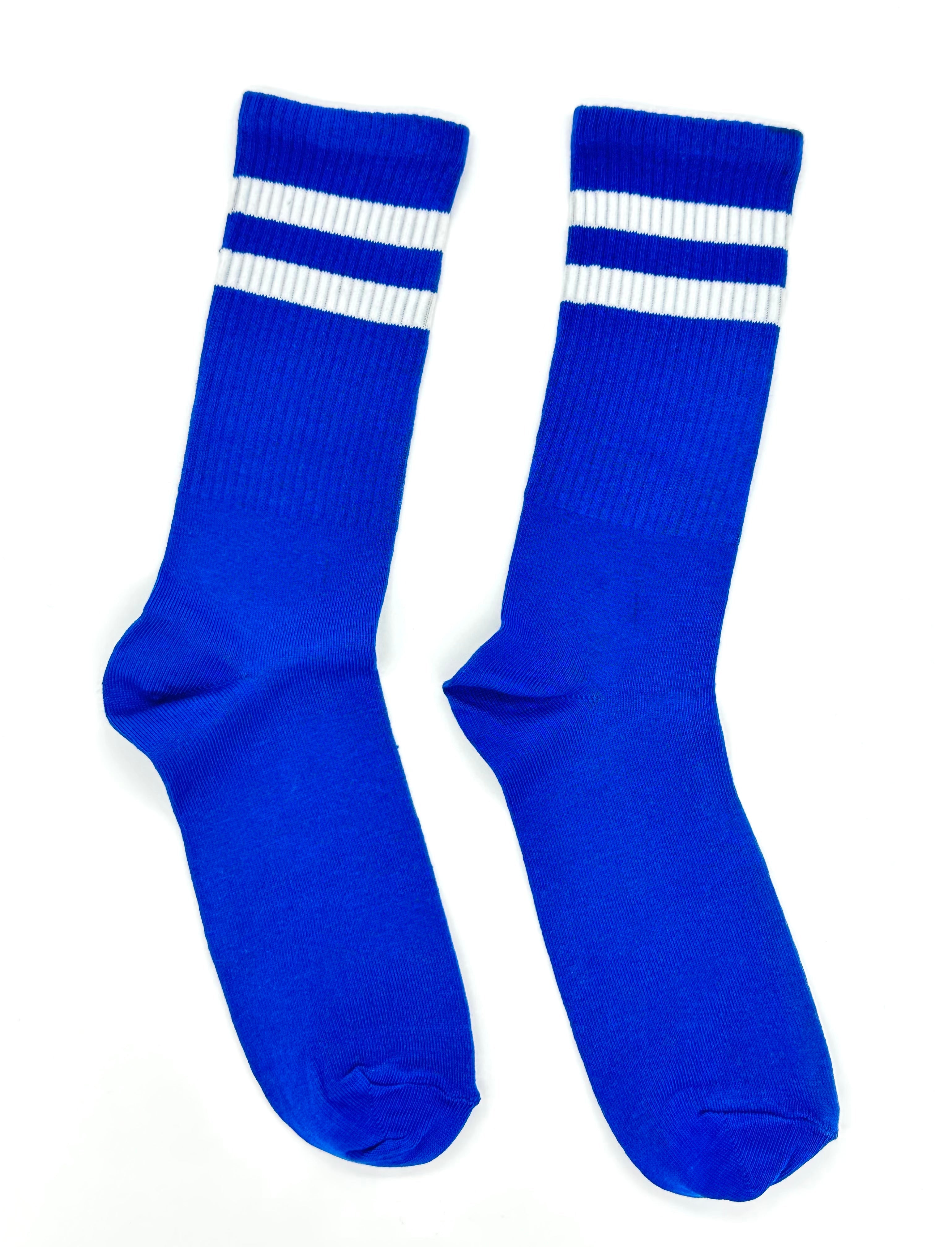 Par čarapa plave boje sa bijelim prugama, SPORT SOCKS BLUE ČARAPE