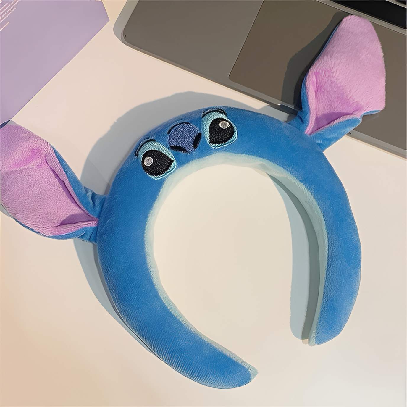 Plava Stitch plišana traka za kosu iz STITCH RAJF ZA KOSU u trendy dizajnu