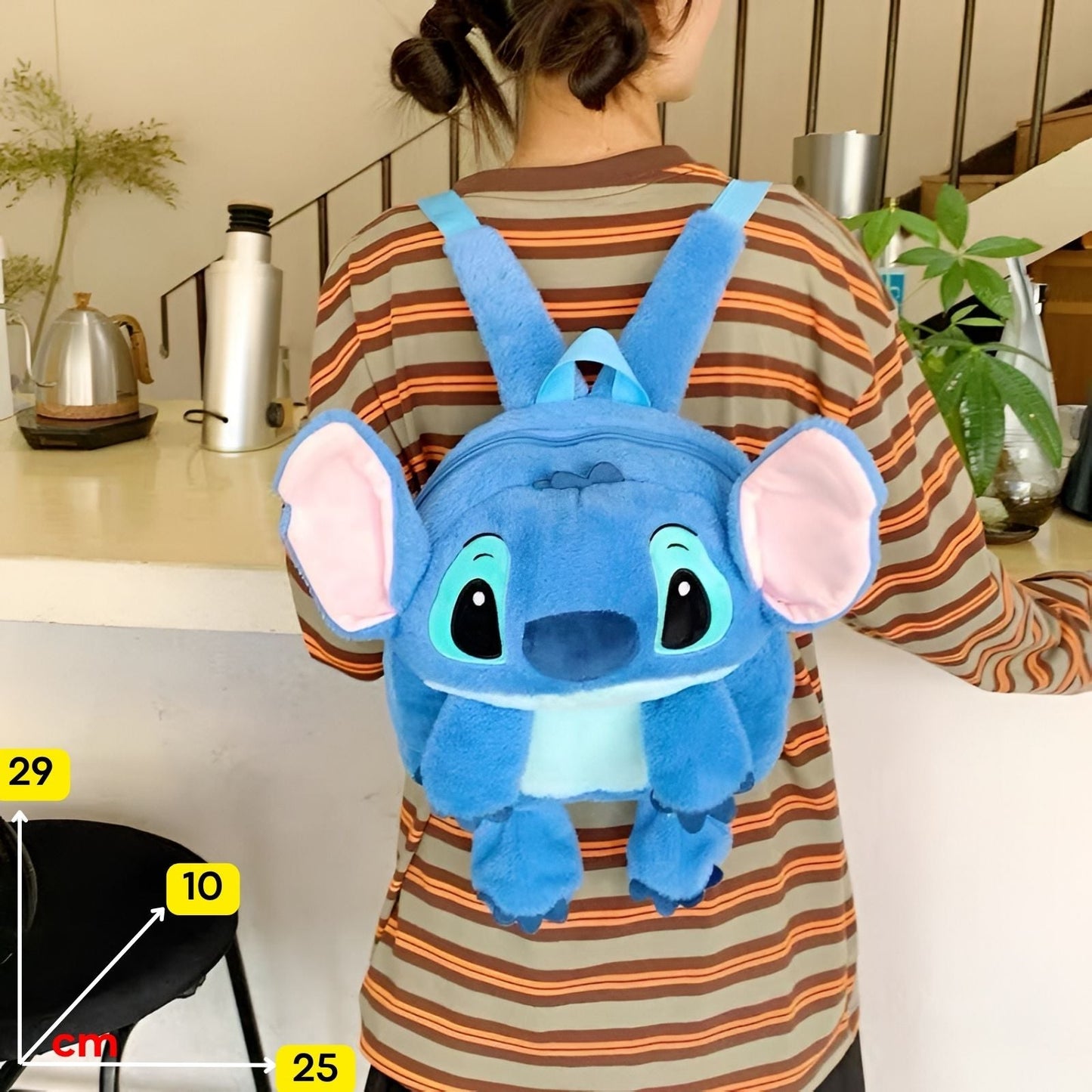 Plavi plišani stitch ruksak s ružičastim unutarnjim ušima i izvezenim licem u obliku torbice