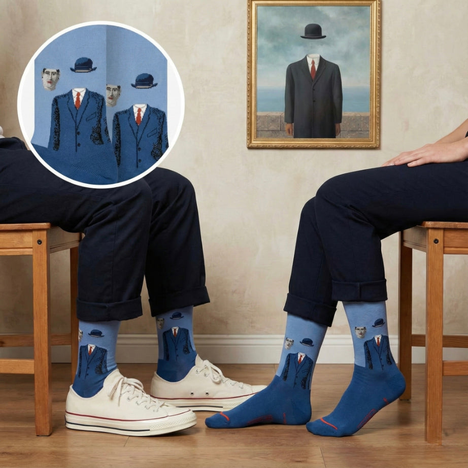 Plave čarape Magritte The Pilgrim s muškarcima u odijelima i cilindrima