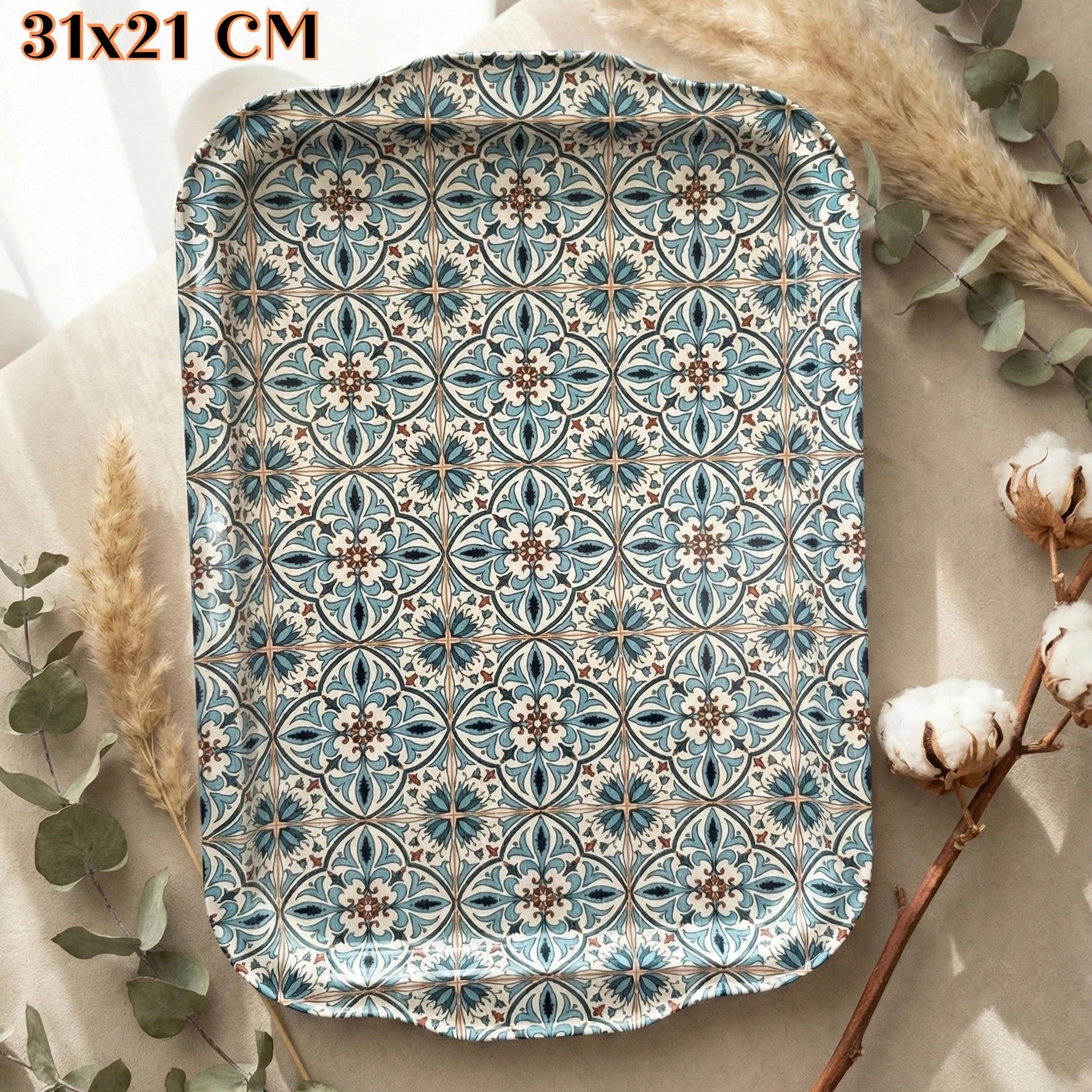 Tradicionalna metalna tacna s cvjetnim uzorkom u teal, krem i smeđoj boji