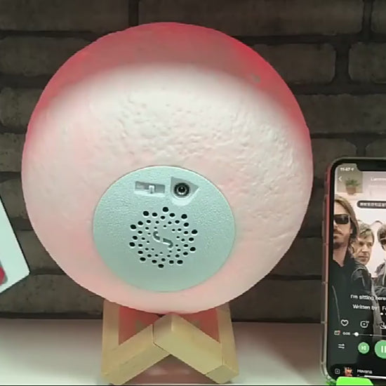RGB BLUETOOTH MOON LAMPA I ZVUČNIK 18cm RGB Bluetooth Moon Lampa i Zvučnik 18cm - POKLON KM 45.00 umjesto KM 60.00