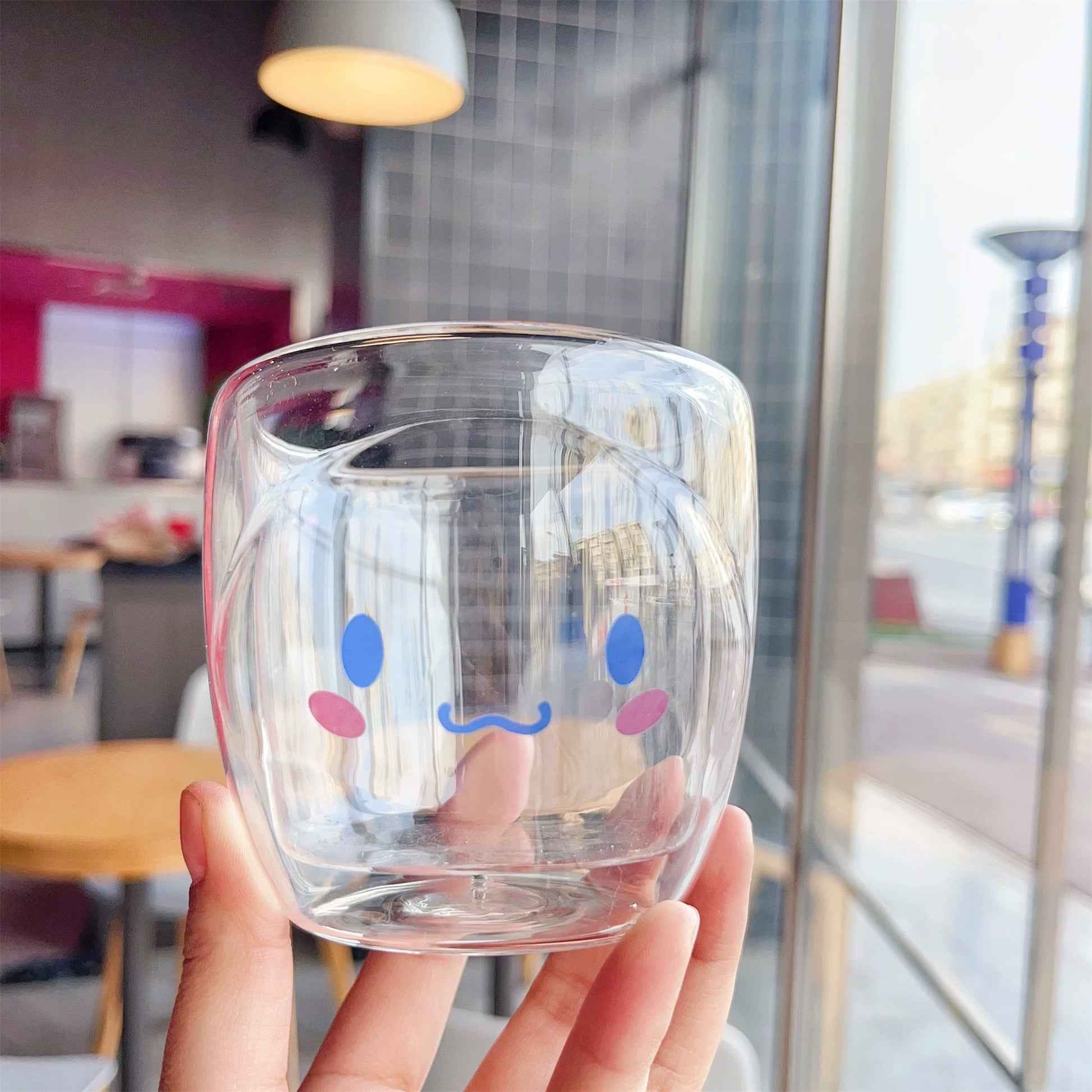 Cinnamoroll čaša duplo dno s crtičastim licem i plavo-roza akcentima