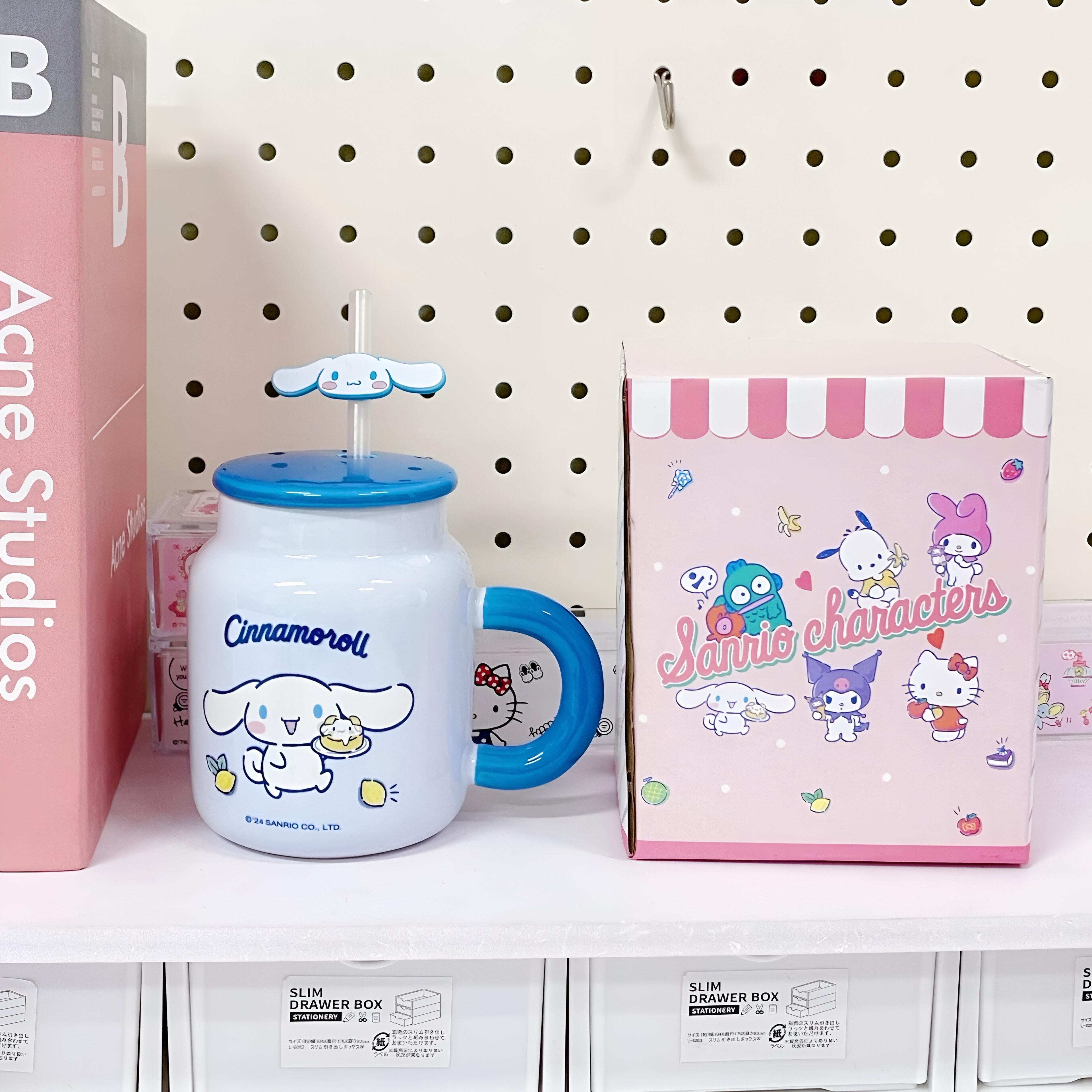 Cinnamoroll keramička šolja s slamkom u kutiji sa Sanrio likovima