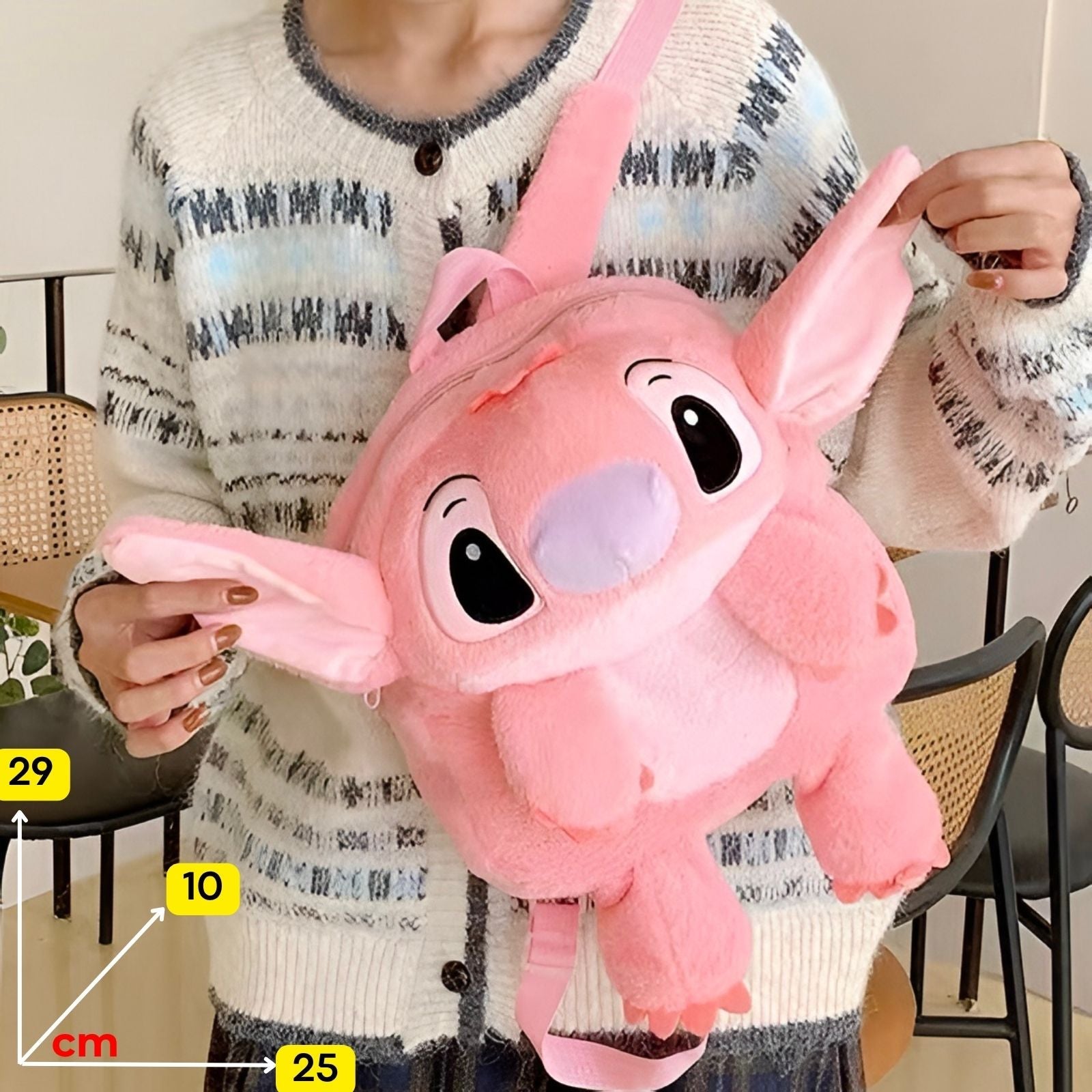 Pink plišana torbica i ruksak stitch angel s mekanom mekanom teksturom i vezenim licem
