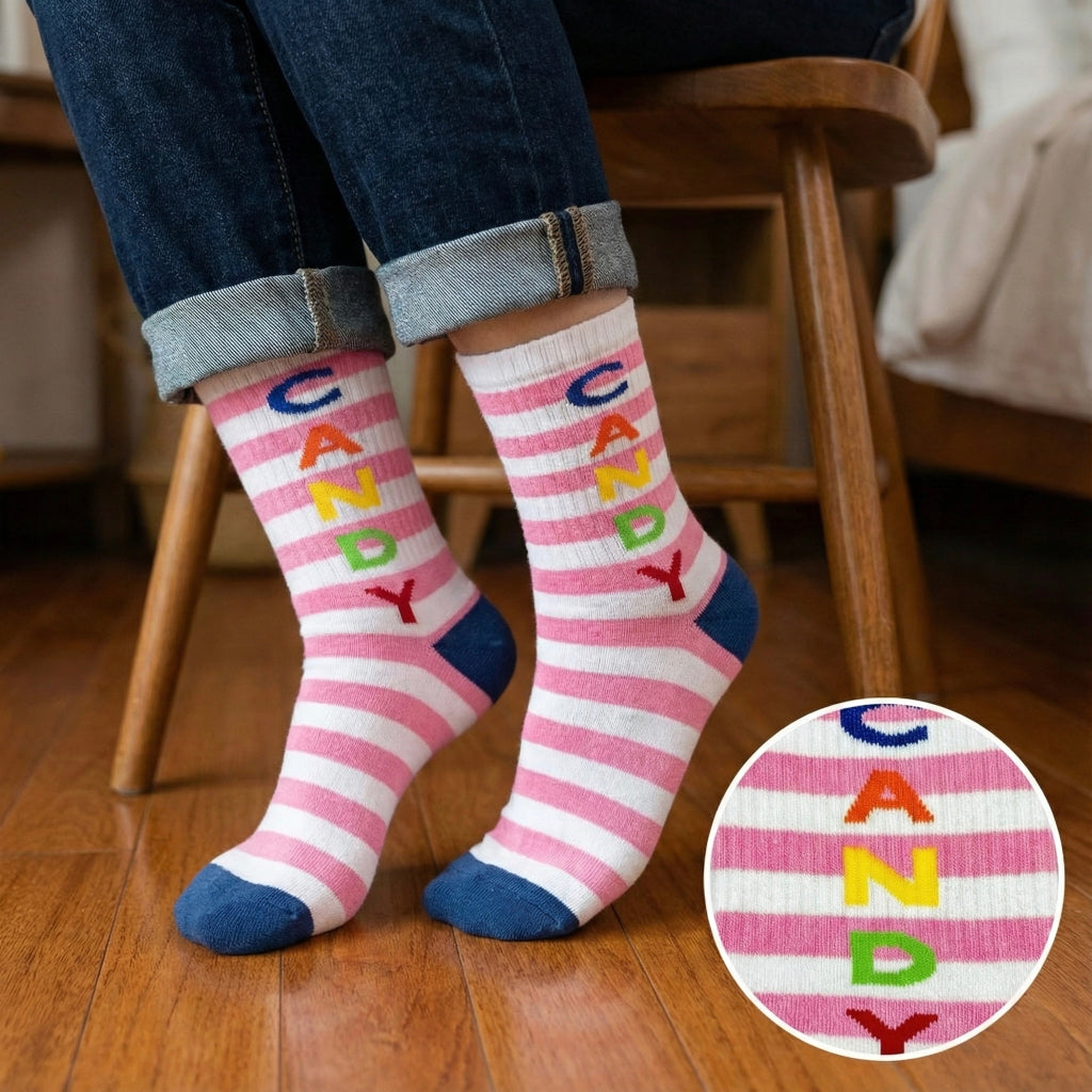 Roze bijele čarape CANDY PINK WHITE s plavim vrhovima i slovima candy