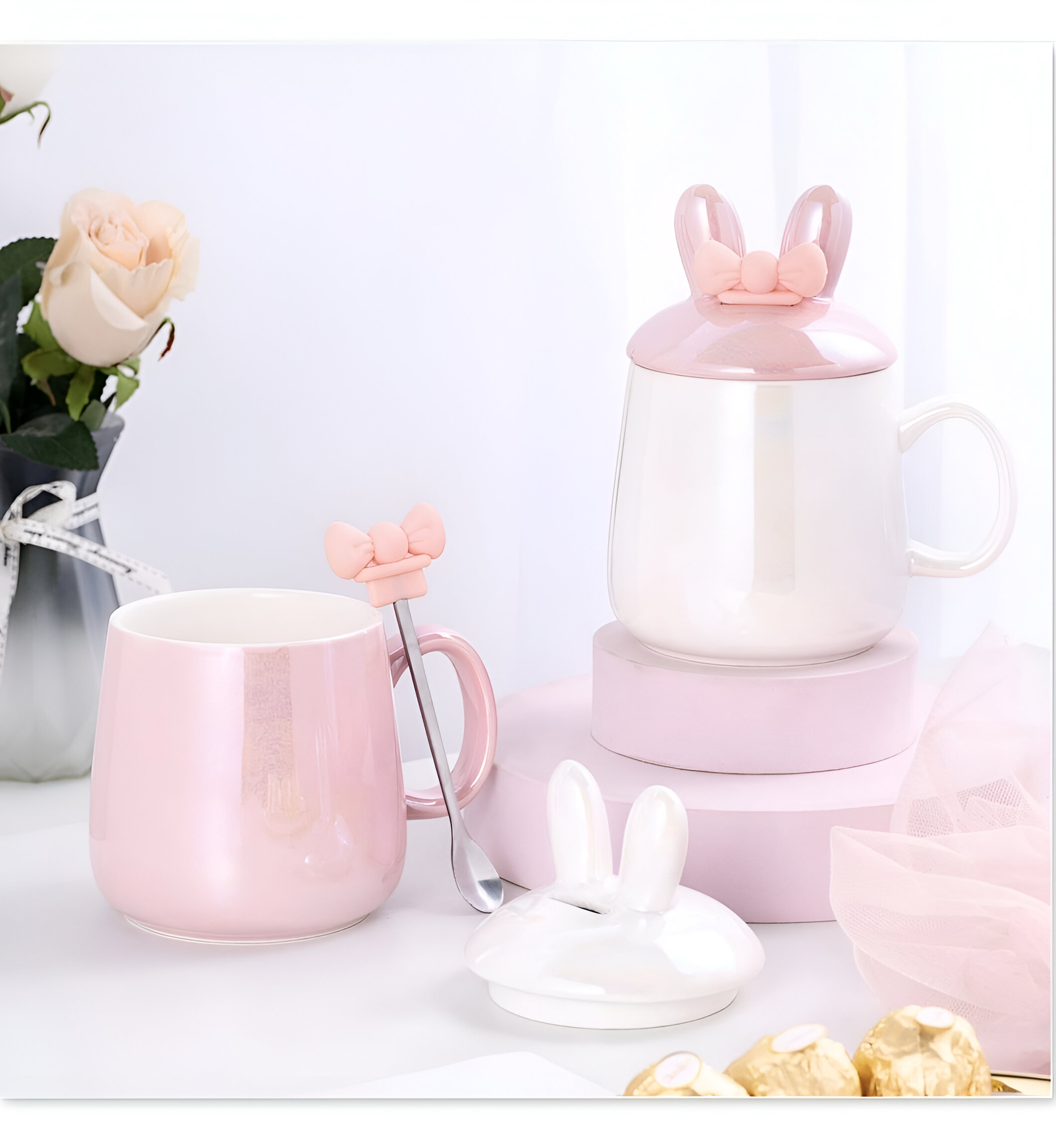 Pink i bijeli keramički set čajnik s mašna keramička šolja, kašikom i poklopcem