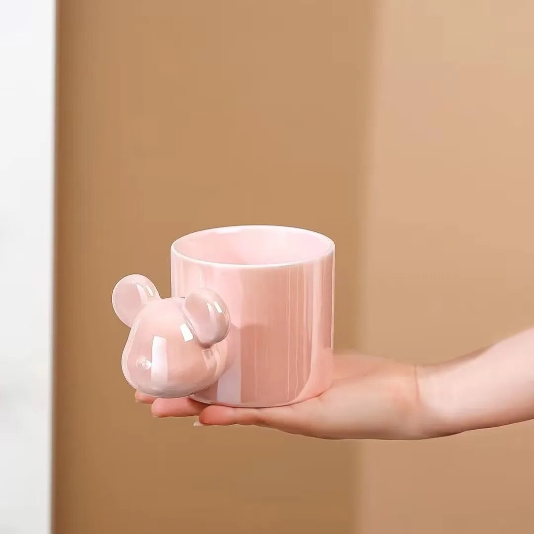 Primamljiva bear keramička šolja s roza keramičkim uhu u obliku medvjeda
