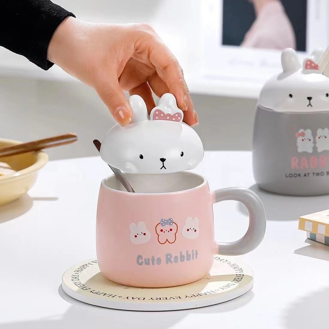 Pink bunny mug with lid from Rabbit keramička šolja in a stylish keramički set