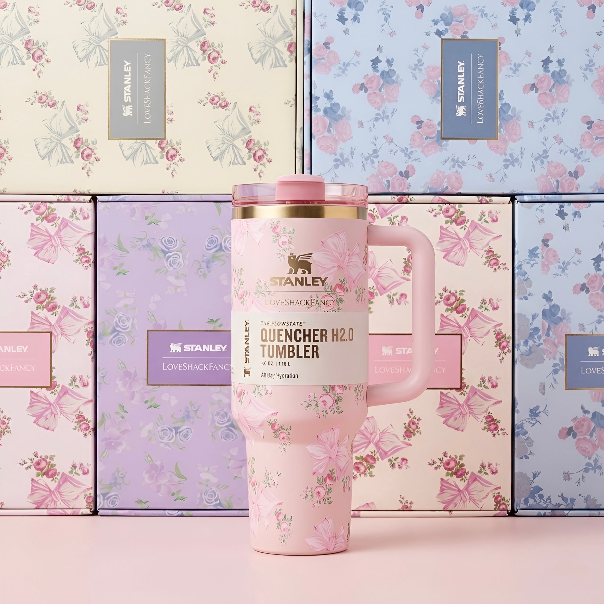 Pink floral uzorak stanley quencher h2.0 boca s ručkom i zlatnim detaljima 40 oz 1200 ml