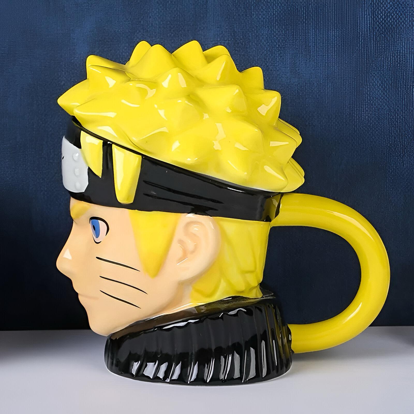 Naruto-themed keramička šolja s popularnim likovima iz serije Naruto