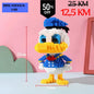 Šareni pikselirani Donald Duck LEGO lik od 1150 kockica u plavoj, bijeloj, žutoj i crvenoj boji