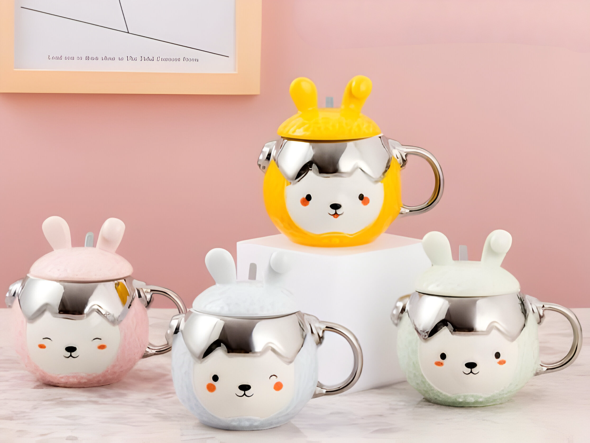 Šarena šolja set s poklopcem i kašikom, savršena za ljubitelje keramičkih proizvoda