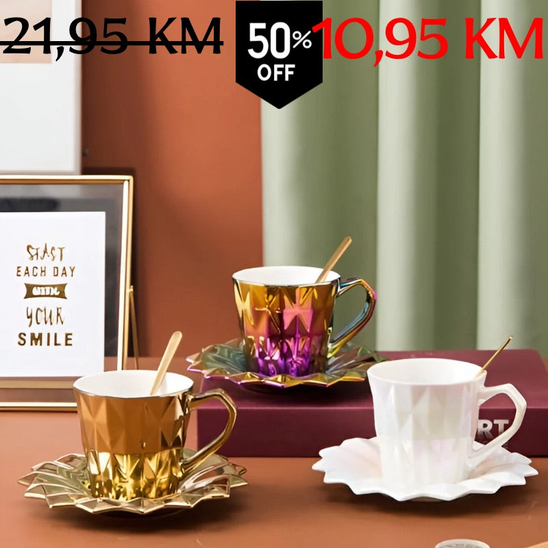 Trojset keramičkih retro šolja s kašikom, zlatno-bijele geometrijske dizajne