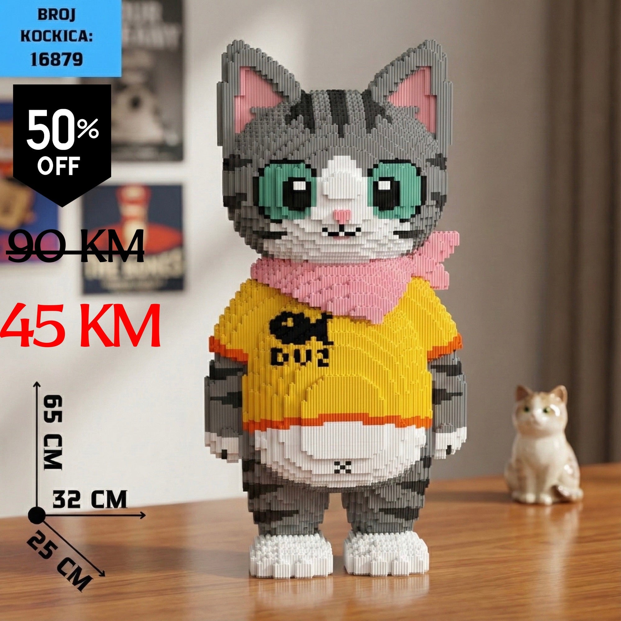 Siva i bijela tabby mačka od LEGO kockica (16879) s žutom majicom i ružičastom maramom