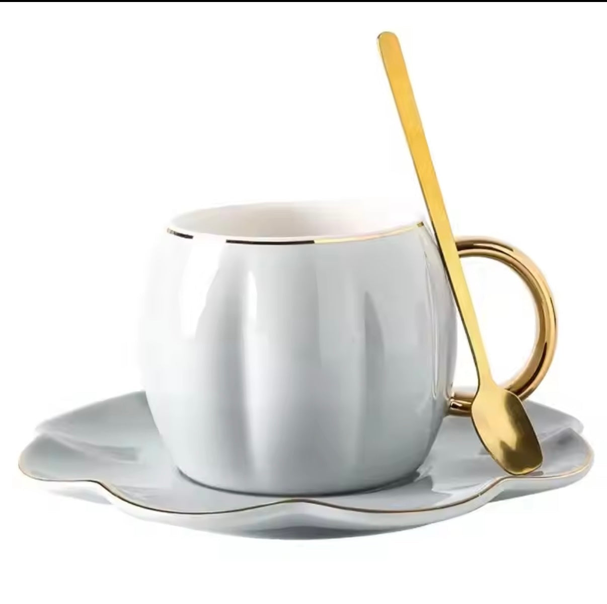 Siva keramička šolja sa zlatnim detaljima iz Gold Keramička Šolja seta