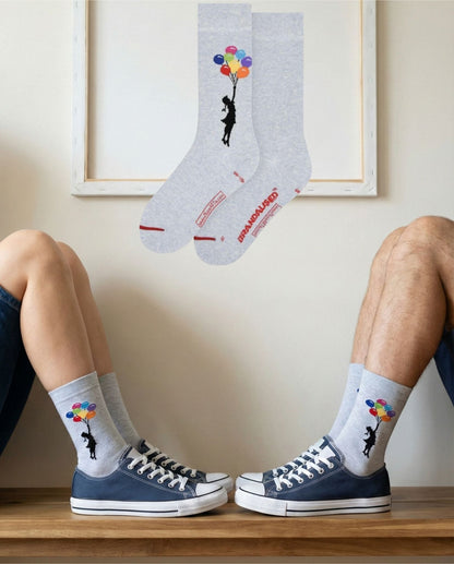 Sive sive čarape Banksy girls floating away s balonima