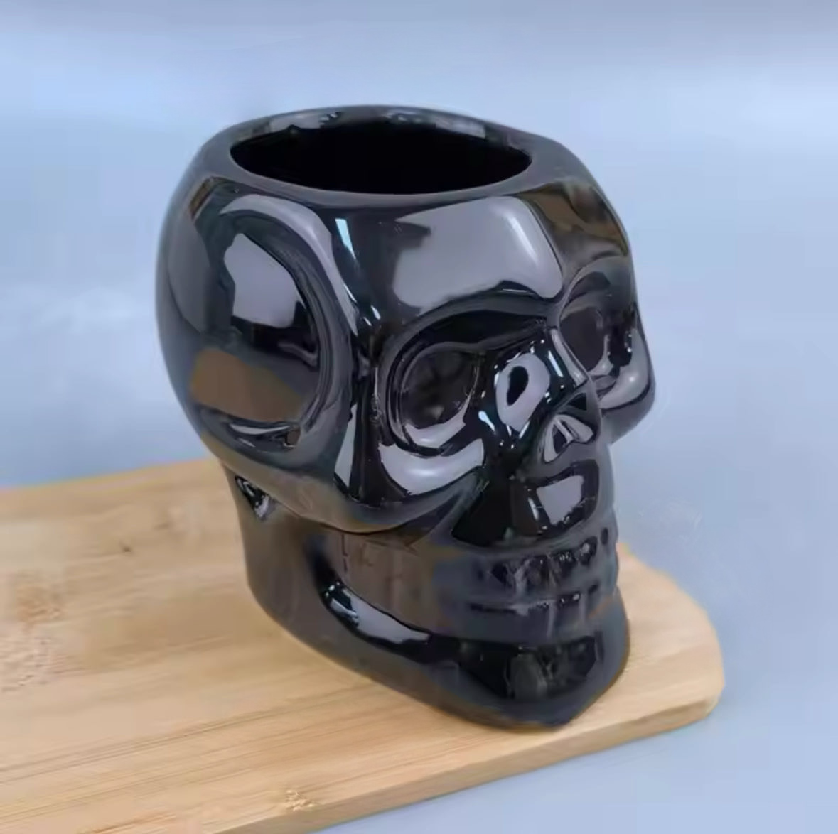 Sjajni crni saksiju u obliku lubanje iz Skeleton keramička šolja