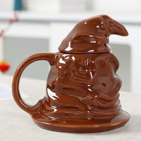 Brown ceramic Sorting Hat mug from Harry Potter keramički set čajnik