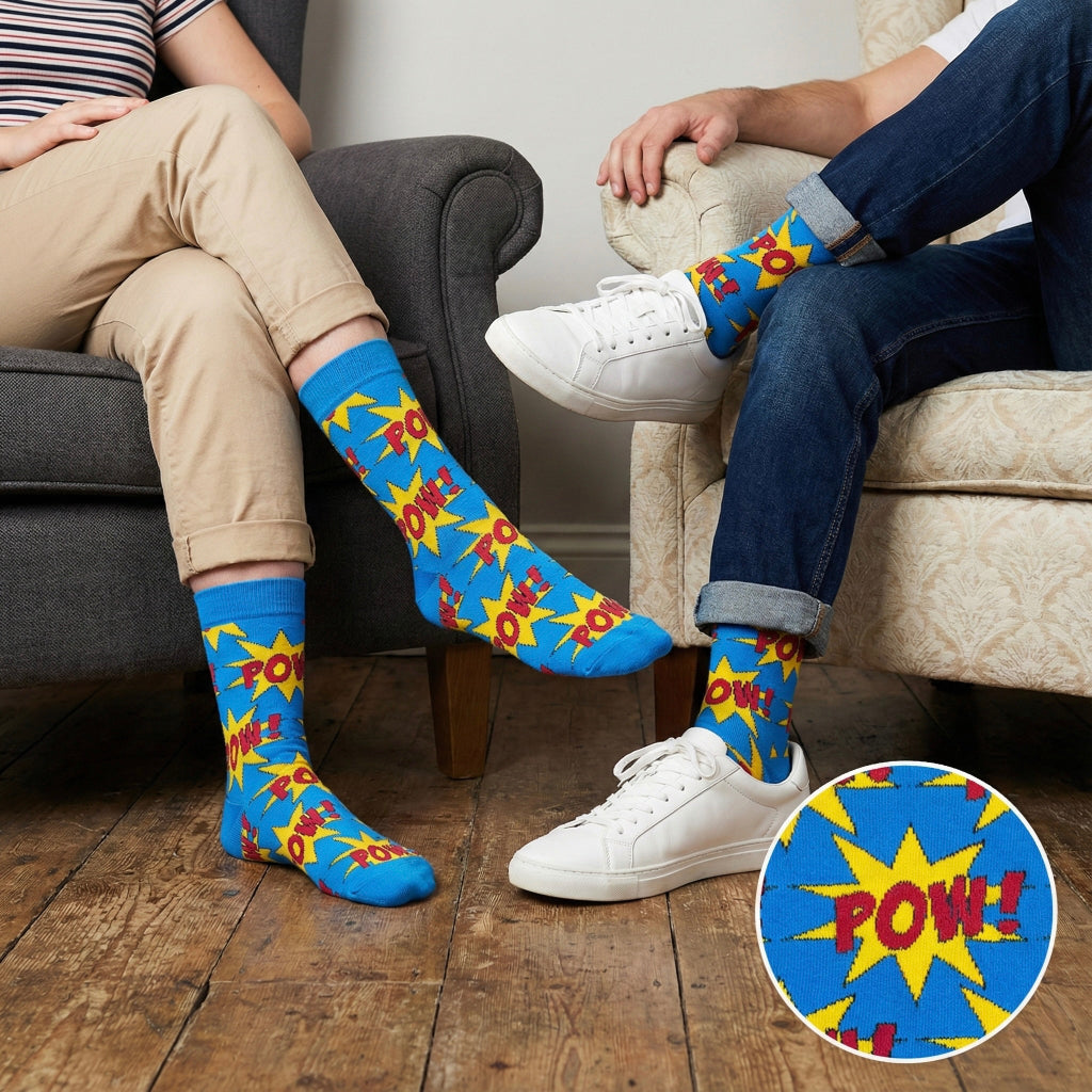 Plave čarape BLUE POW s crvenim tekstom i žutom zvijezdom