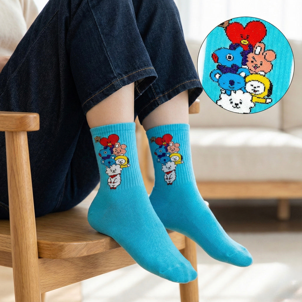 Svijetle plave posade čarape BTS Hello Kitty BT21 dizajn