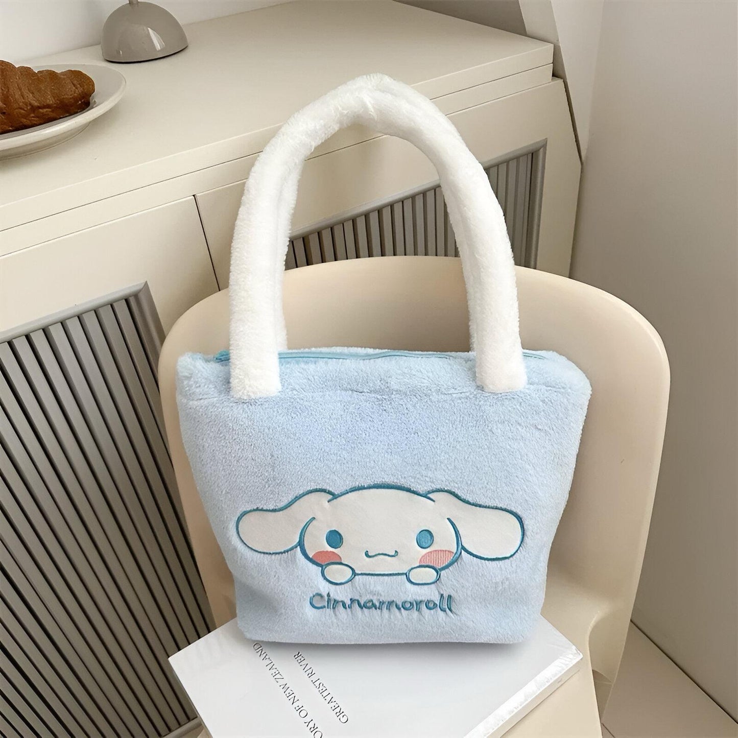 Svijetloplava Cinnamoroll plišana torba pod nazivom CINNAMOROLL TORBICA