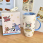 Tom and Jerry keramička šolja set s poklopcem i slamkom uz kutiju za maramice