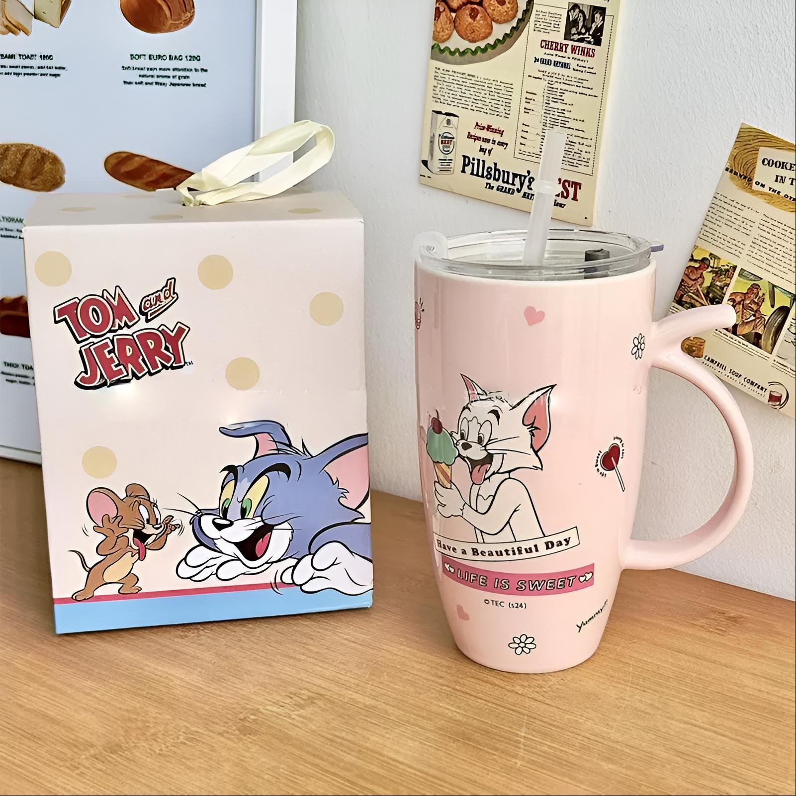 Tom and Jerry set keramičkih šolja, poklopac i slamka u jedinstvenom dizajnu