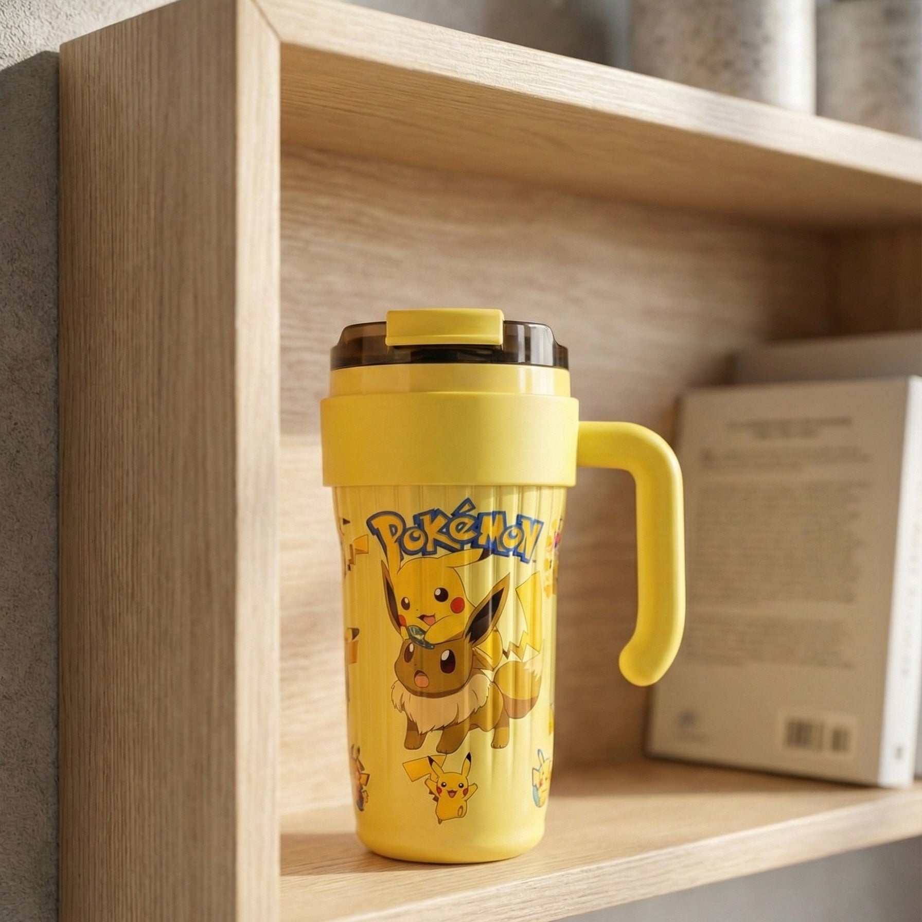 Žuta Pikachu termos šolja 890 ml od nehrđajućeg čelika s poklopcem